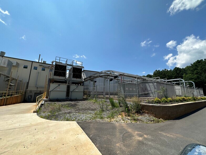 More Photos Of 119 Metrolina Dr, Shelby Manufacturing For Sale