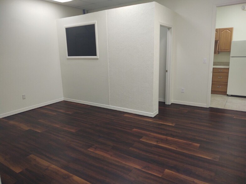 More Photos Of 515 E 27th St, Bradenton Office For Sale
