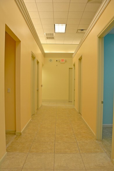 More Photos Of 12112 Bellaire Blvd, Houston Medical For Lease
