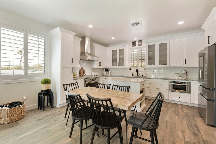 More Photos Of 8822 W Deer Valley Rd, Peoria Specialty For Sale