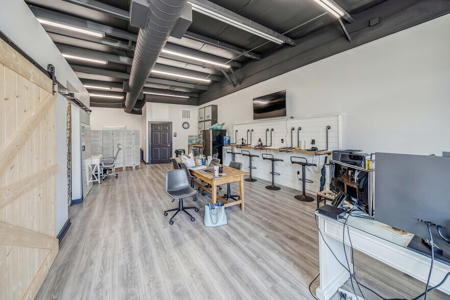 More Photos Of 1688 Scenic Gulf Dr, Destin Storefront For Sale