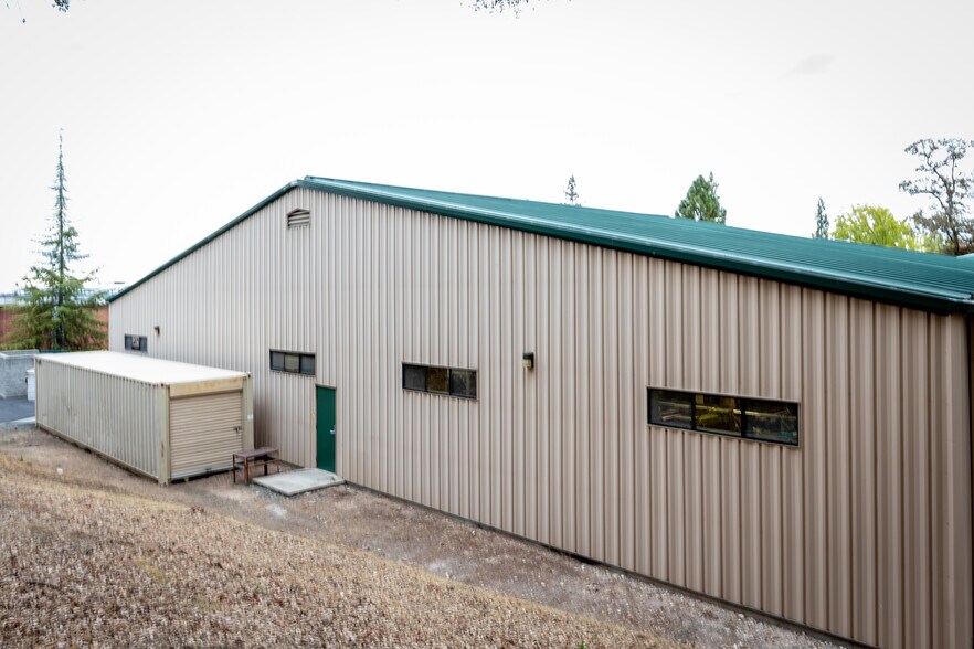 More Photos Of 13020 Earhart Ave, Auburn Light Distribution For Lease