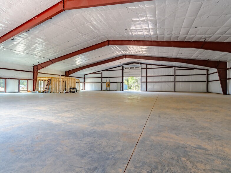 More Photos Of 258 Marlowe dr, Mills River Warehouse For Lease