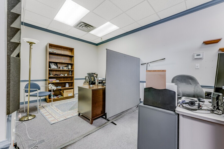 More Photos Of 224 Spruce St, Morgantown Office For Sale