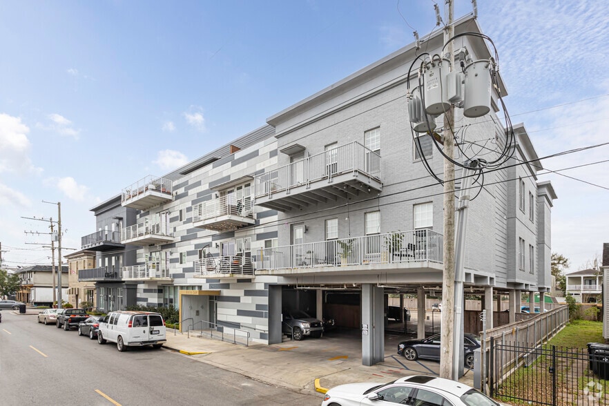 More Photos Of 8616 Oak St, New Orleans Apartments For Sale