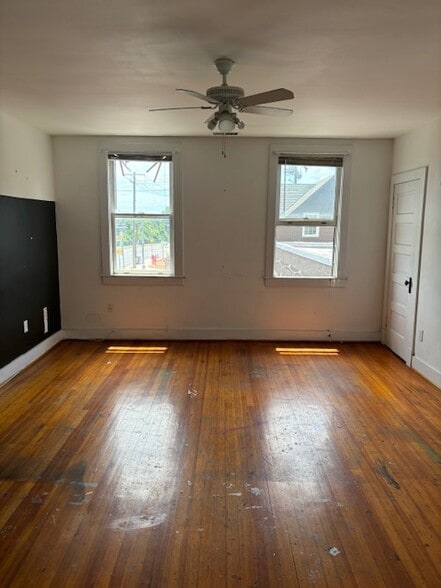 More Photos Of 4806 Rhode Island Ave, Hyattsville Storefront Retail Office For Lease