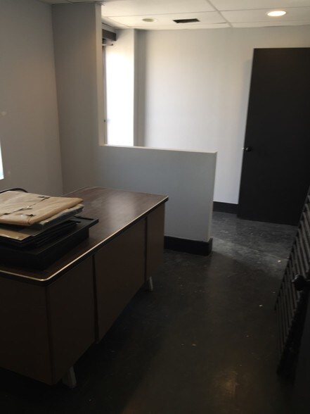 More Photos Of 2330 S Main Ave, Lovington Warehouse For Lease