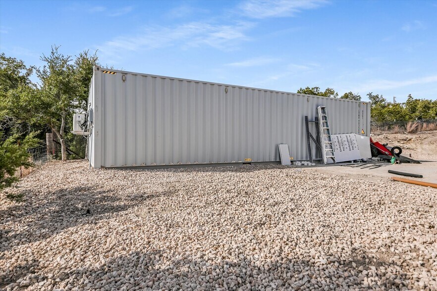 More Photos Of 451 Farrell Rd, Dripping Springs Unknown For Lease