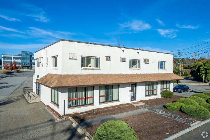 More Photos Of 1273-1275 Main St, Waltham Office For Lease