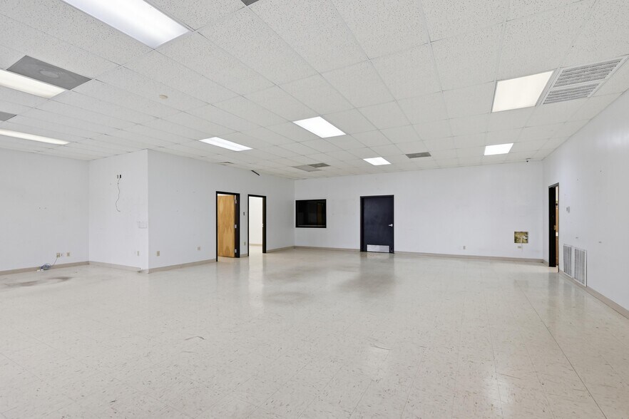 More Photos Of 602 S Michigan Ave, Joplin Freestanding For Lease
