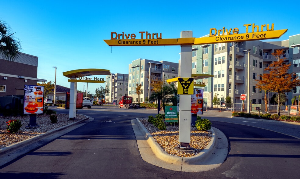 More Photos Of 14902 Narcoossee Rd, Orlando Restaurant For Sale