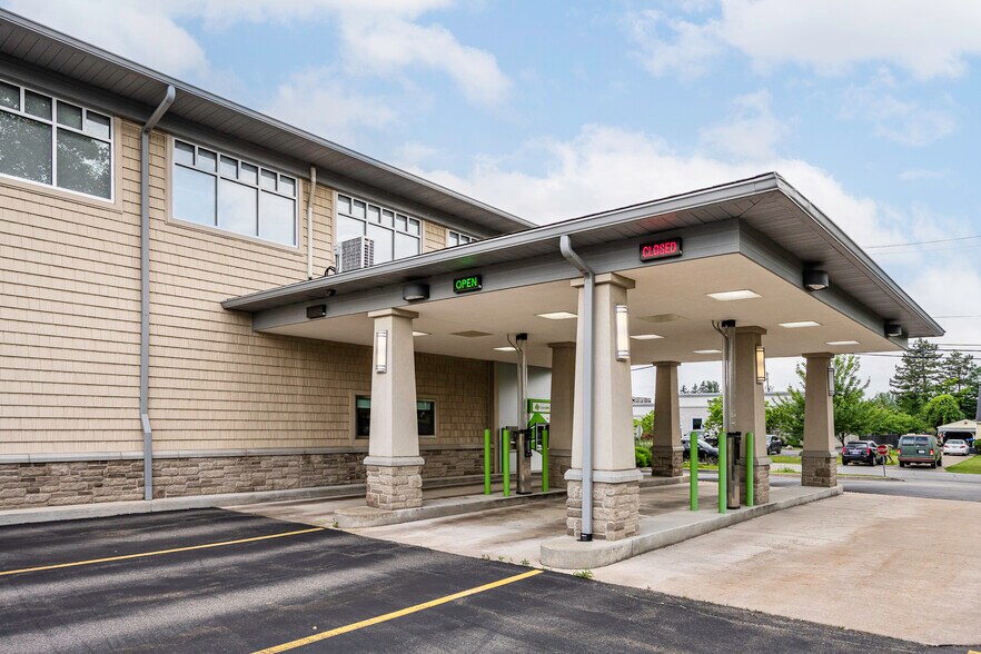 More Photos Of 3020 Orchard Park Rd, Buffalo Office For Sale