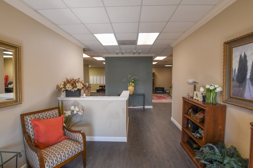 More Photos Of 5893 US 72, Gurley Flex For Sale