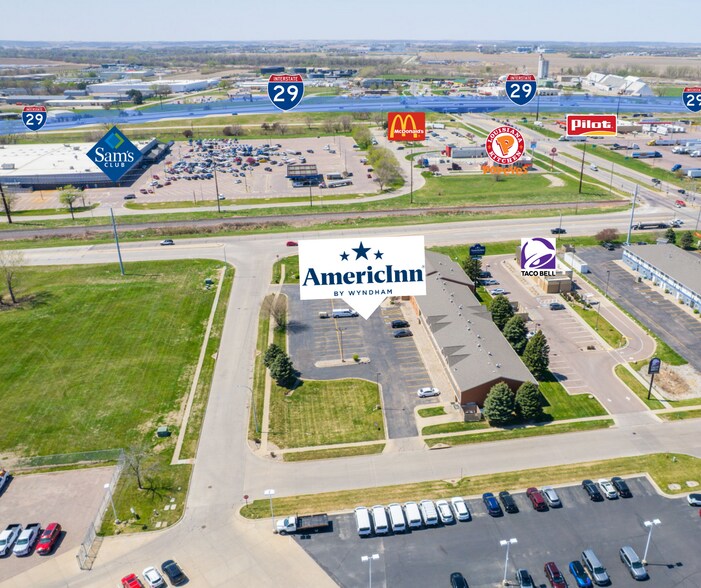 More Photos Of 4230 S Lewis Blvd, Sioux City Hotel For Sale