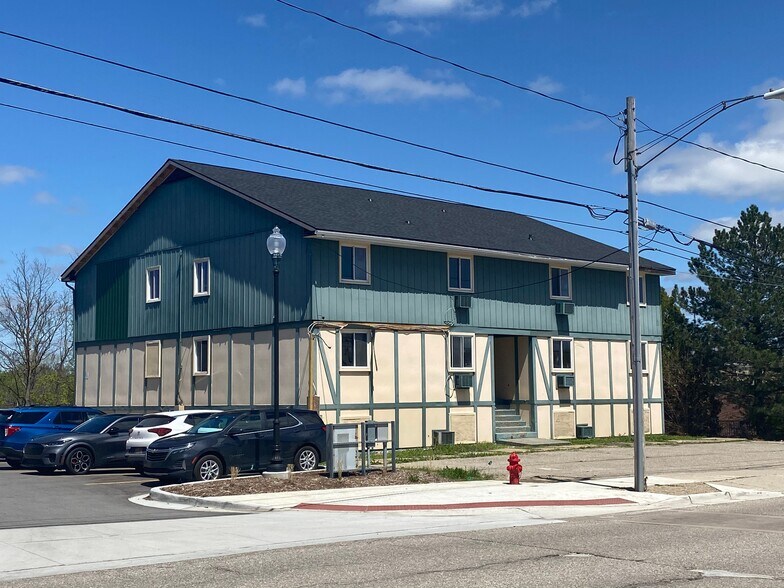 More Photos Of 130 Reid Rd, Grand Blanc Apartments For Sale