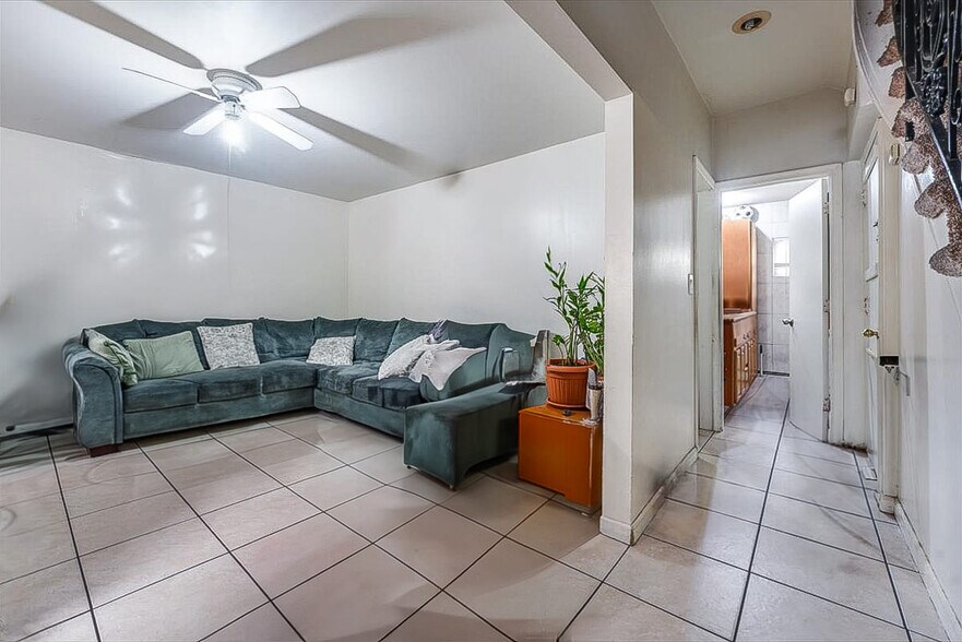 More Photos Of 115 34th St, Union City Apartments For Sale