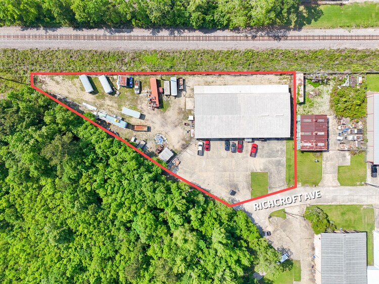 More Photos Of 11950 Richcroft Ave, Baton Rouge Warehouse For Sale