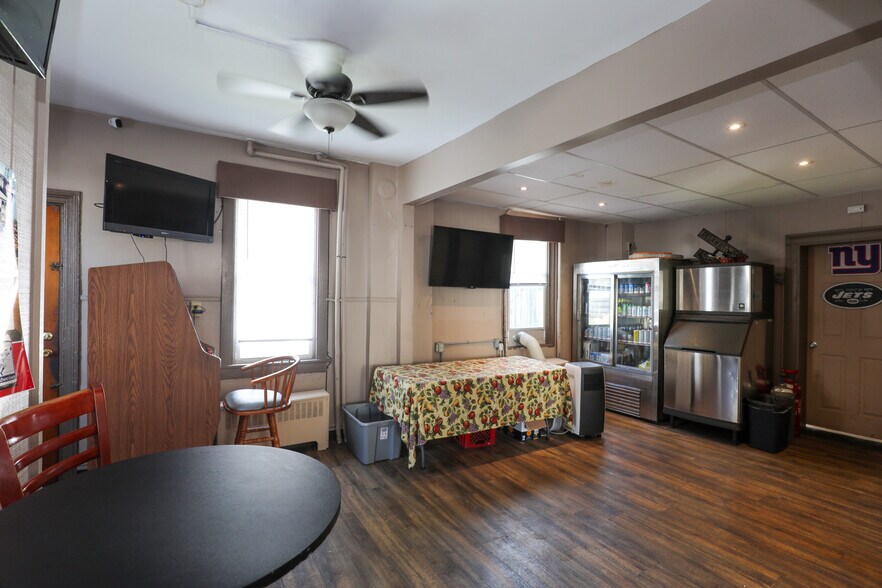 More Photos Of 498 Delaware Ave, Kingston Storefront Retail Residential For Lease