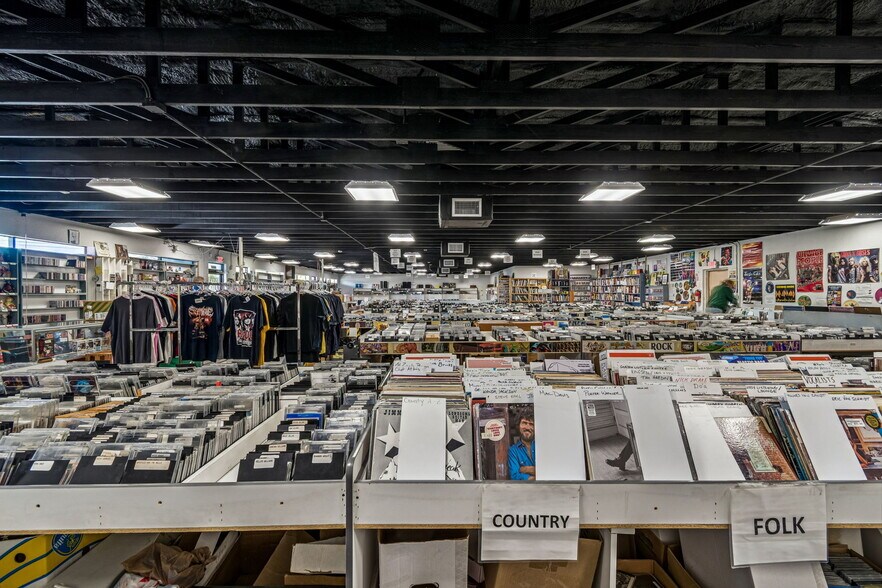 More Photos Of 8625 66th St N, Pinellas Park Storefront Retail Office For Sale