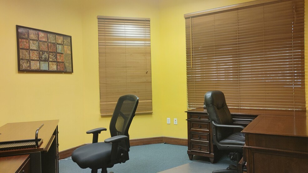 More Photos Of 1545 N Park Dr, Weston Office For Sale