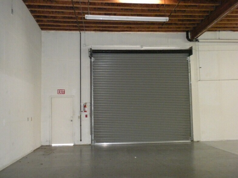 More Photos Of 40 Union Way, Vacaville Warehouse For Lease