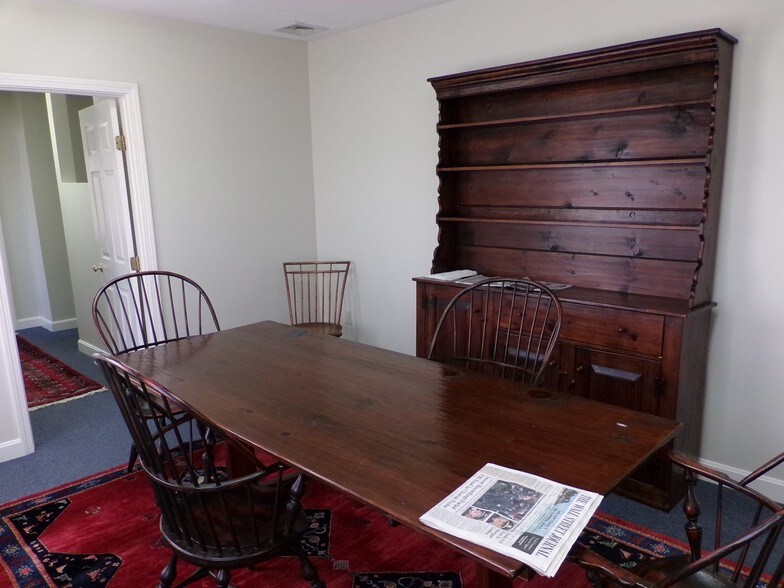 More Photos Of 401 Gilford Ave, Gilford Medical For Lease