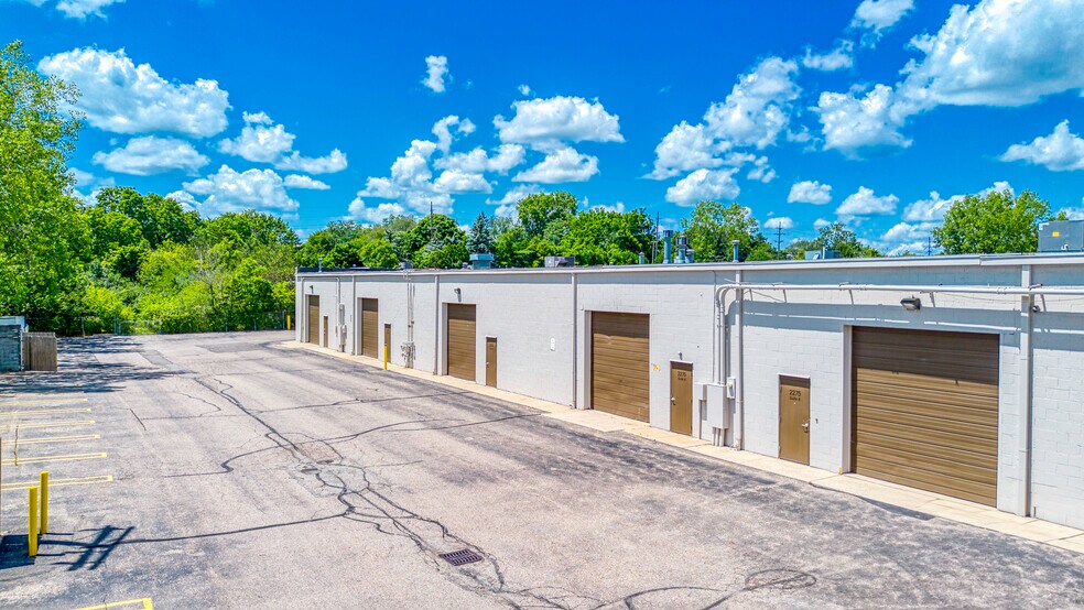 More Photos Of 2275 N Opdyke Rd, Auburn Hills Unknown For Lease
