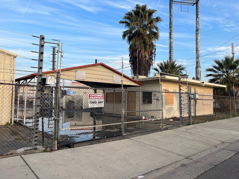 More Photos Of 1308 W Iota Ave, Fresno Auto Repair For Sale