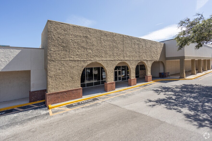 More Photos Of 1702-1782 S 8th St, Fernandina Beach Storefront For Lease
