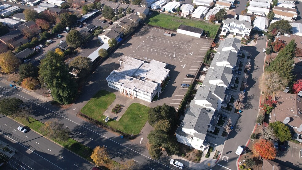 More Photos Of 4321 Sonoma Hwy, Santa Rosa Funeral Home For Sale