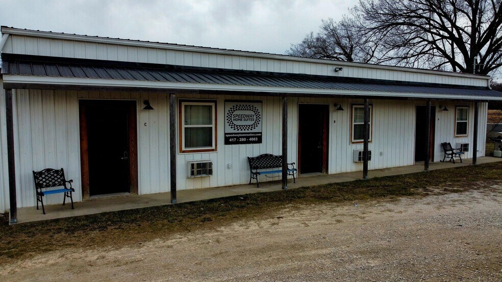 More Photos Of 19265 US-54 Hwy, Wheatland Hotel For Sale