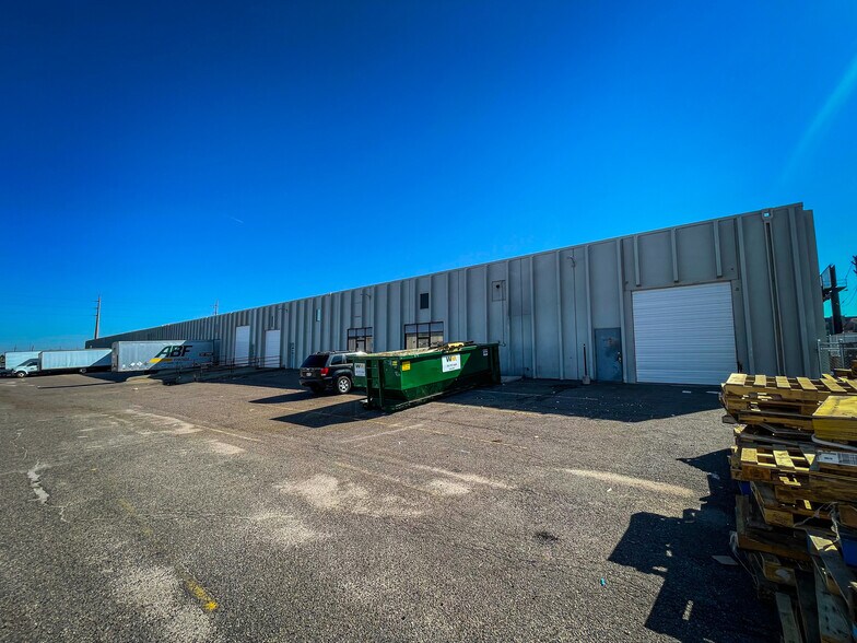 More Photos Of 4200 Jackson St, Denver Warehouse For Lease