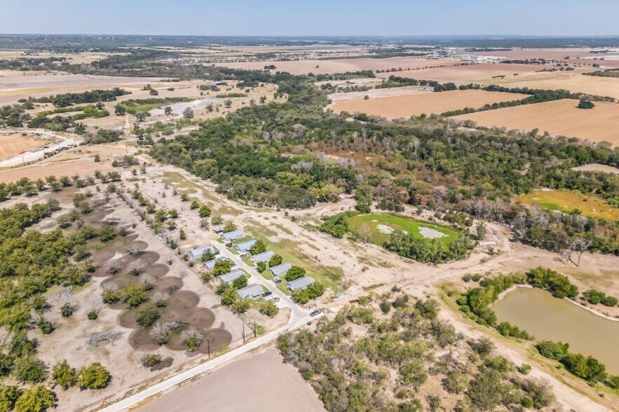 More Photos Of 3490 County Road 4713 rd, La Coste Apartments For Sale