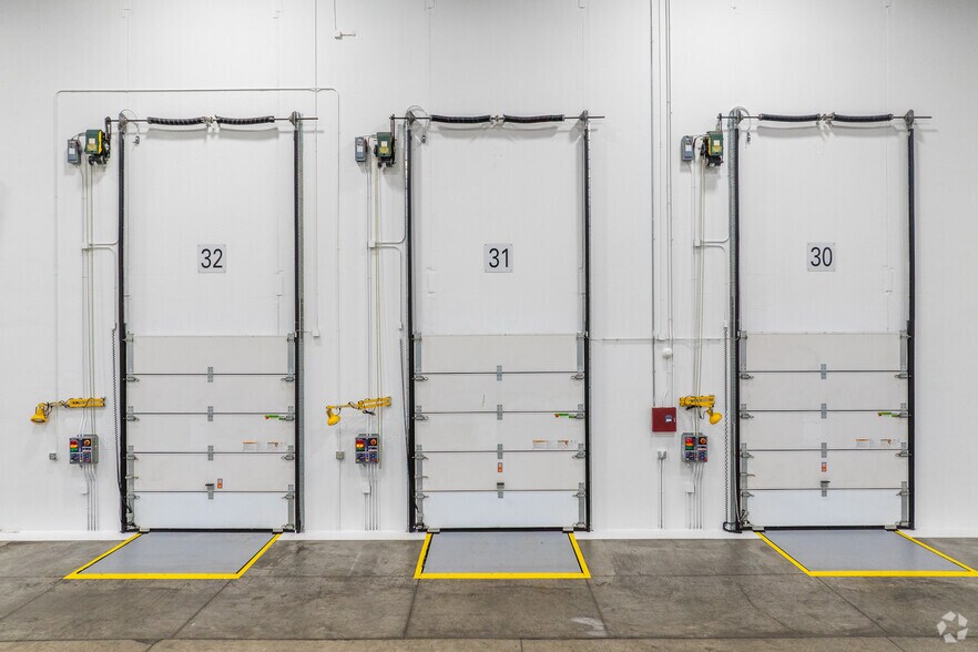 More Photos Of 9747 Commerce Cir, Kutztown Warehouse For Lease