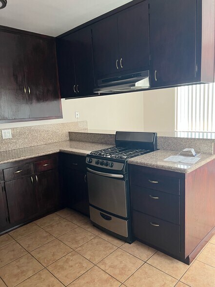 More Photos Of 16701 S Berendo Ave, Gardena Apartments For Sale