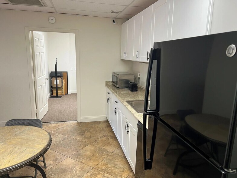 More Photos Of 6344 E Brown Rd, Mesa Office For Lease