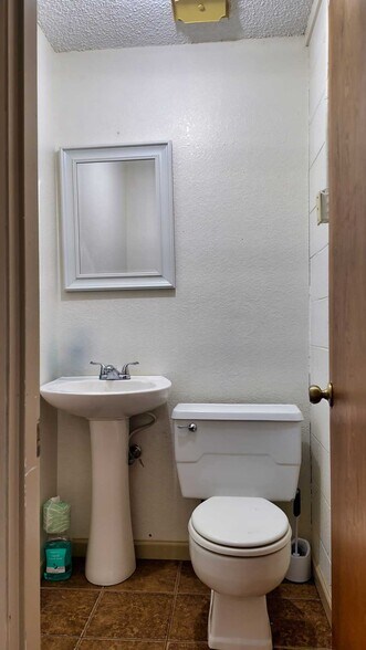 More Photos Of 11763 N Us-319, Thomasville Manufacturing For Sale