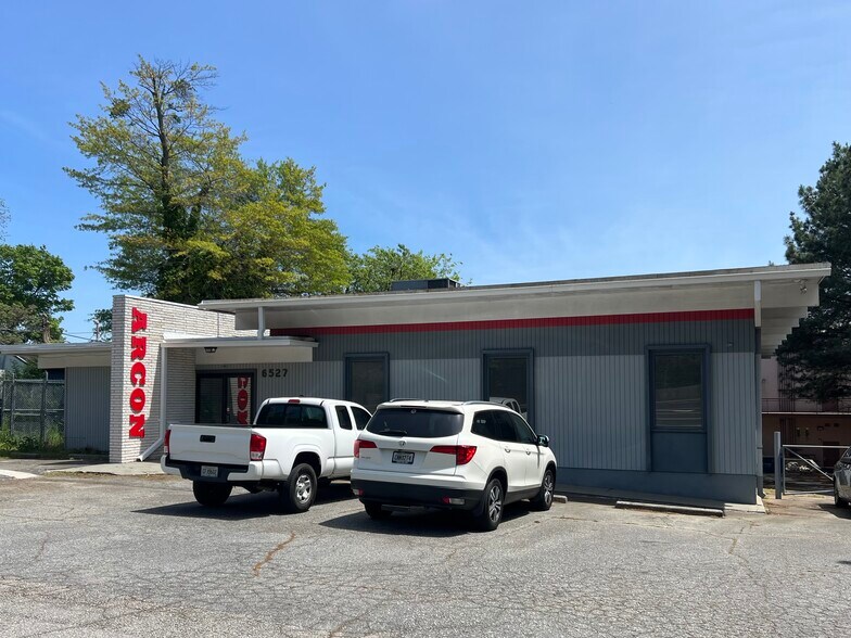 More Photos Of 6527 New Peachtree Rd, Atlanta Medical For Sale