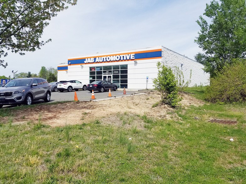 More Photos Of 1225 Route 9 N, Old Bridge Auto Repair For Lease