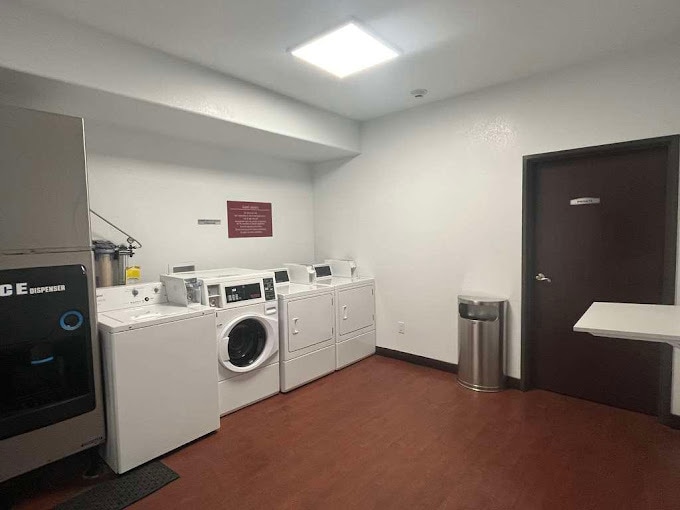 More Photos Of 1562 E Main St, Brawley Hotel For Sale