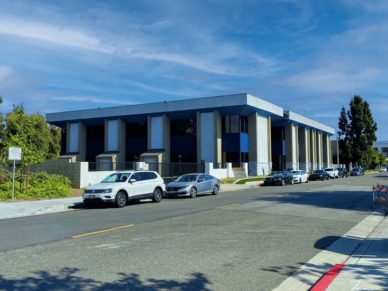 More Photos Of 171 S Anita Dr, Orange Medical For Lease