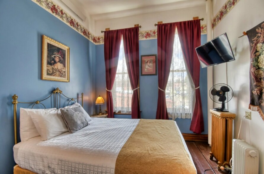 More Photos Of 700 Harrison Ave, Leadville Hotel For Sale
