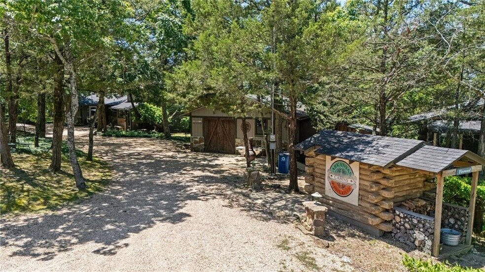 More Photos Of 755 County Road 210, Eureka Springs Hotel For Sale