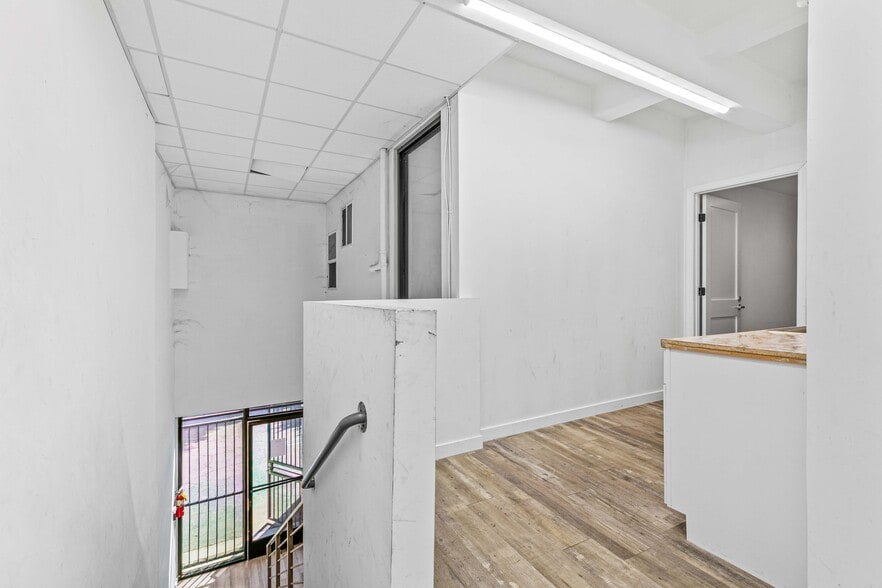 More Photos Of 1767 Standard Ave, Glendale Office For Lease