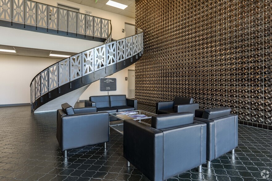 More Photos Of 4130 Linden Ave, Dayton Office For Lease