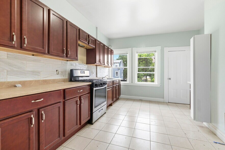 More Photos Of 31-33 Lothrop St, Boston Apartments For Sale