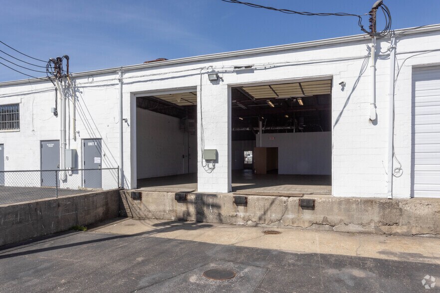 More Photos Of 141 Central Ave, Farmingdale Light Manufacturing For Lease