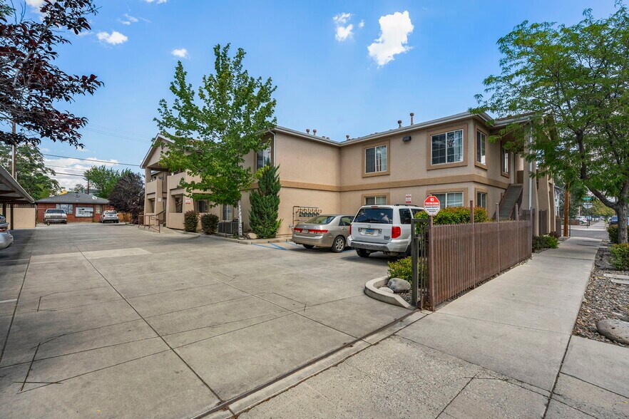 More Photos Of 175 Locust St, Reno Apartments For Sale