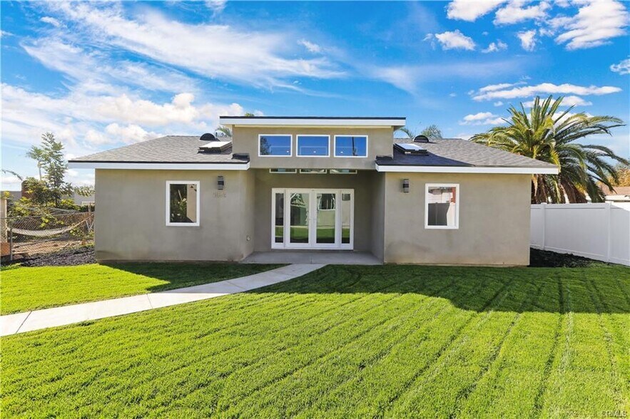 More Photos Of 552 N Cambridge St, Orange Multifamily For Sale