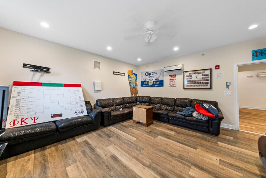 More Photos Of , Ewing Unknown For Sale